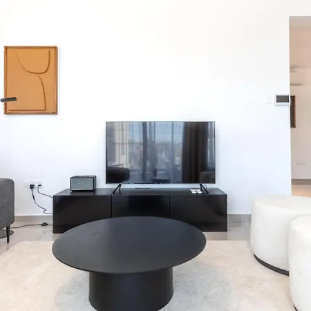 Kyvelis I Apartment Limassol